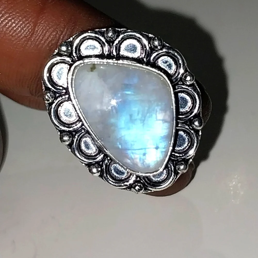 boutique vintage elegant